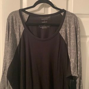 Tunic top from torrid. Black and gray brand new
